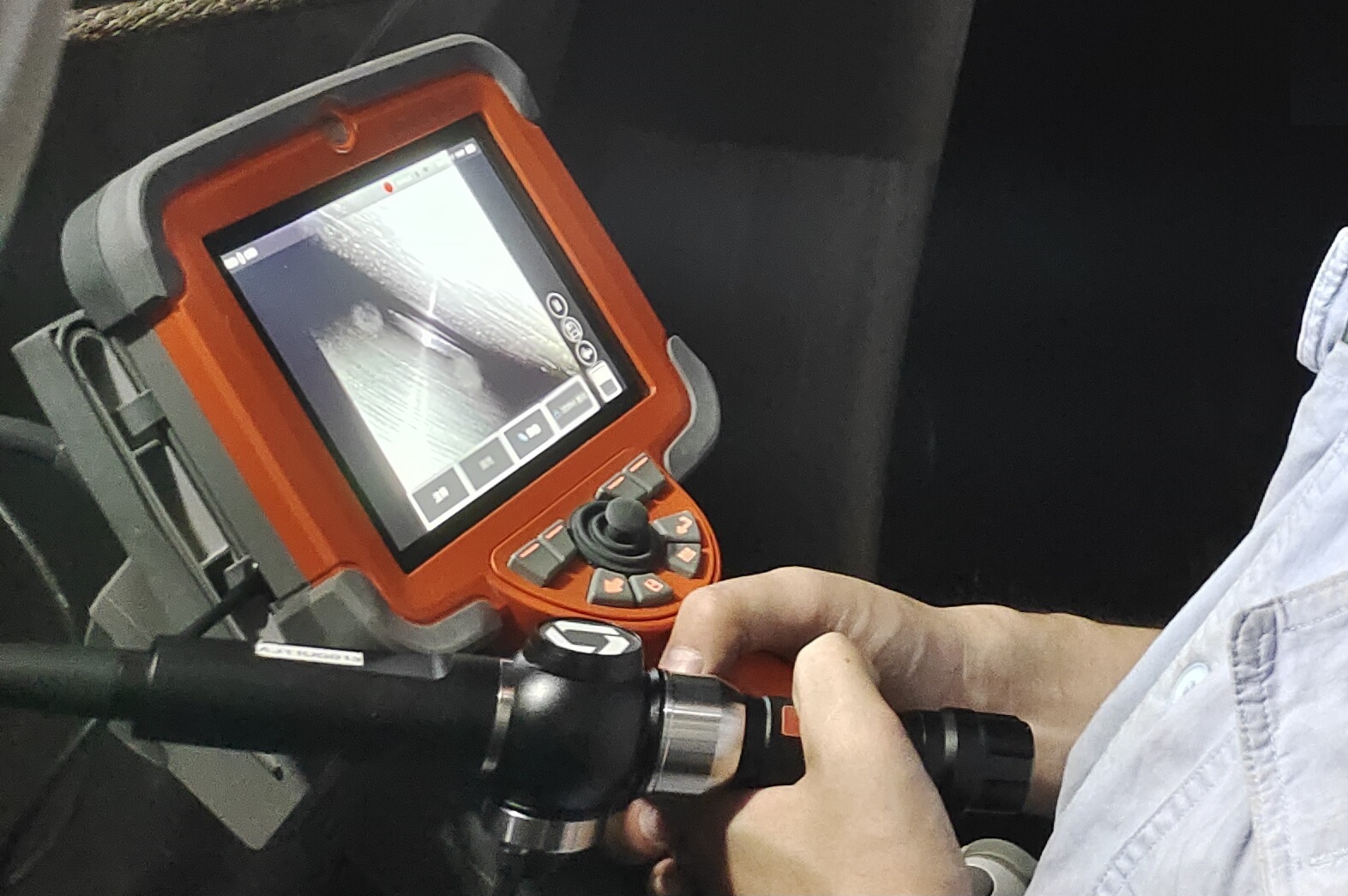 小口徑工業(yè)內(nèi)窺鏡，可靈活擺動(dòng)攝像頭的狹小空間目視檢查工具